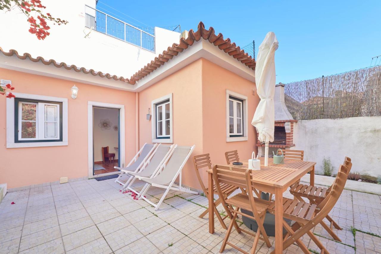 Amazing Terrace And Riverview In Historical Lisbon Luaran gambar