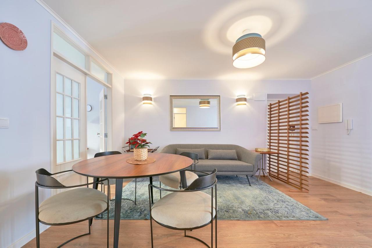 Amazing Terrace And Riverview In Historical Lisbon Luaran gambar